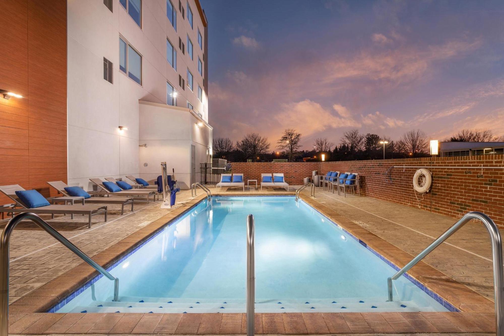 Element Knoxville West Экстерьер фото